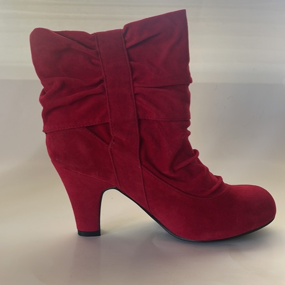 Quipid red ankle boots. - Picture 8 of 14